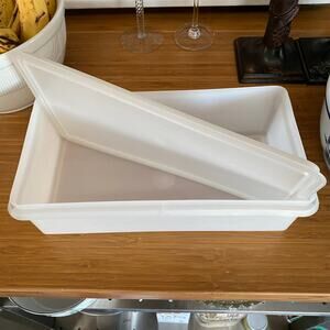 Tupperware 677-1 Food Saver 12” x 6.5” x 3.5” USA‎ Made